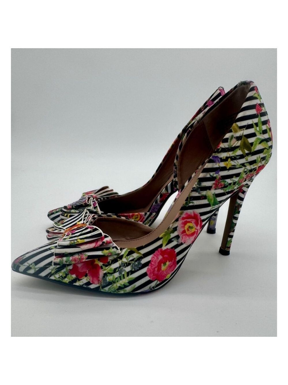 Women's Betsey Johnson Heels Size 8.5 Size Floral Black White Stripes - Picture 6 of 11